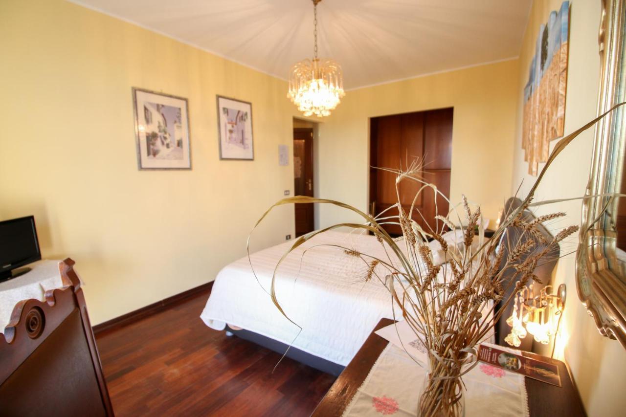 Spighe Paglia E Girasole Bed and Breakfast Candia Canavese Eksteriør billede