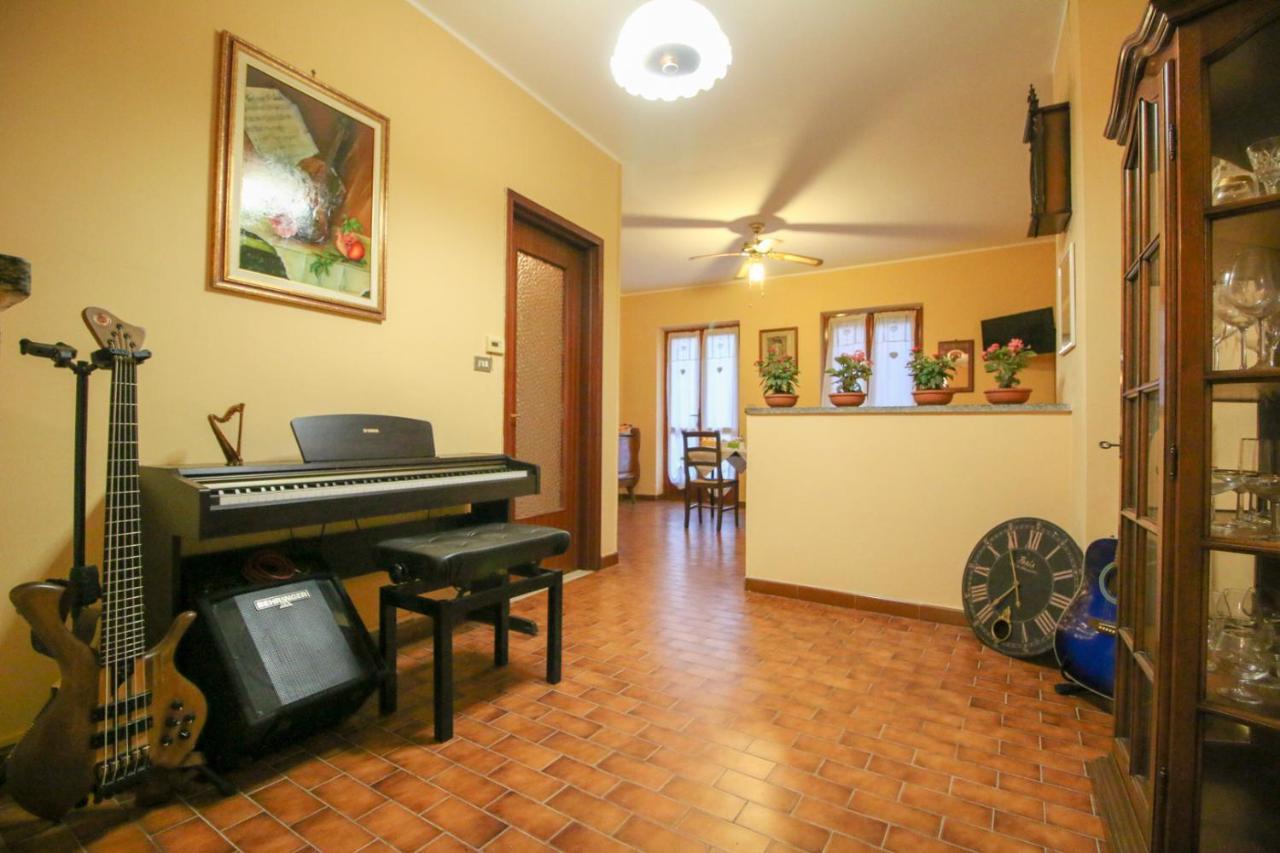 Spighe Paglia E Girasole Bed and Breakfast Candia Canavese Eksteriør billede
