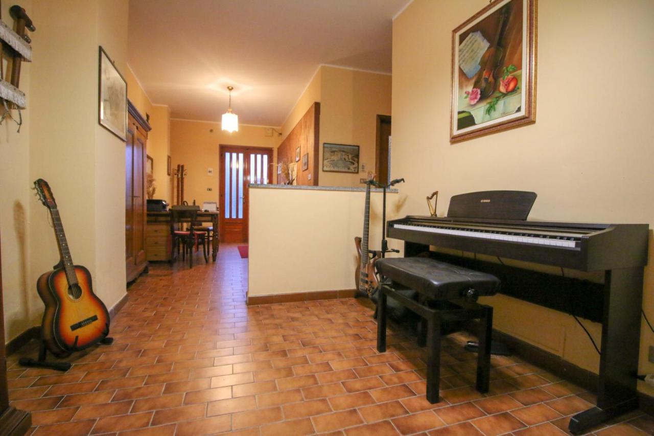 Spighe Paglia E Girasole Bed and Breakfast Candia Canavese Eksteriør billede