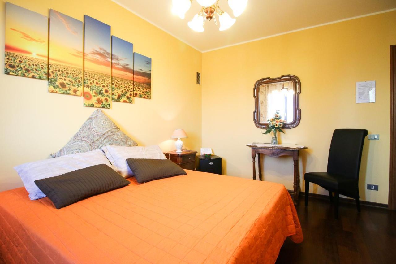 Spighe Paglia E Girasole Bed and Breakfast Candia Canavese Eksteriør billede