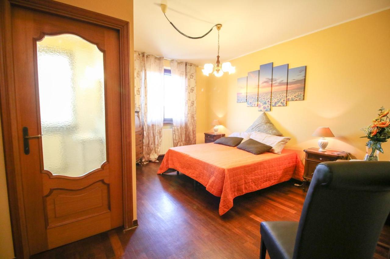 Spighe Paglia E Girasole Bed and Breakfast Candia Canavese Eksteriør billede